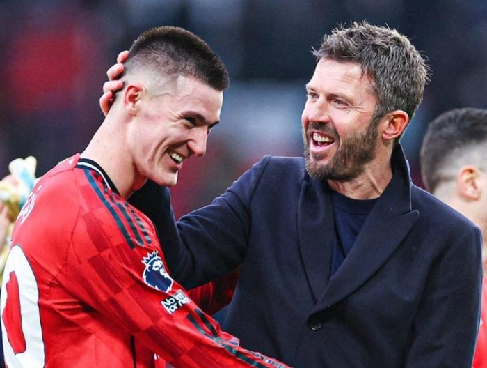 开云-从水货到救世主！只用了一个换帅的距离，7650万锋霸4球带来10分|曼联|卡里克|谢什科|英超|水晶宫_新浪新闻